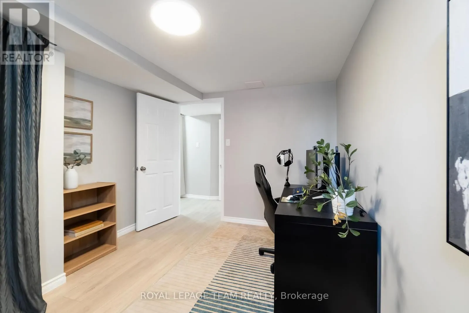 6 WRIGHT STREET