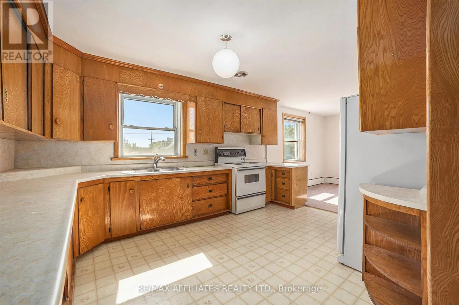 APT 1 - 21 WILSON STREET W