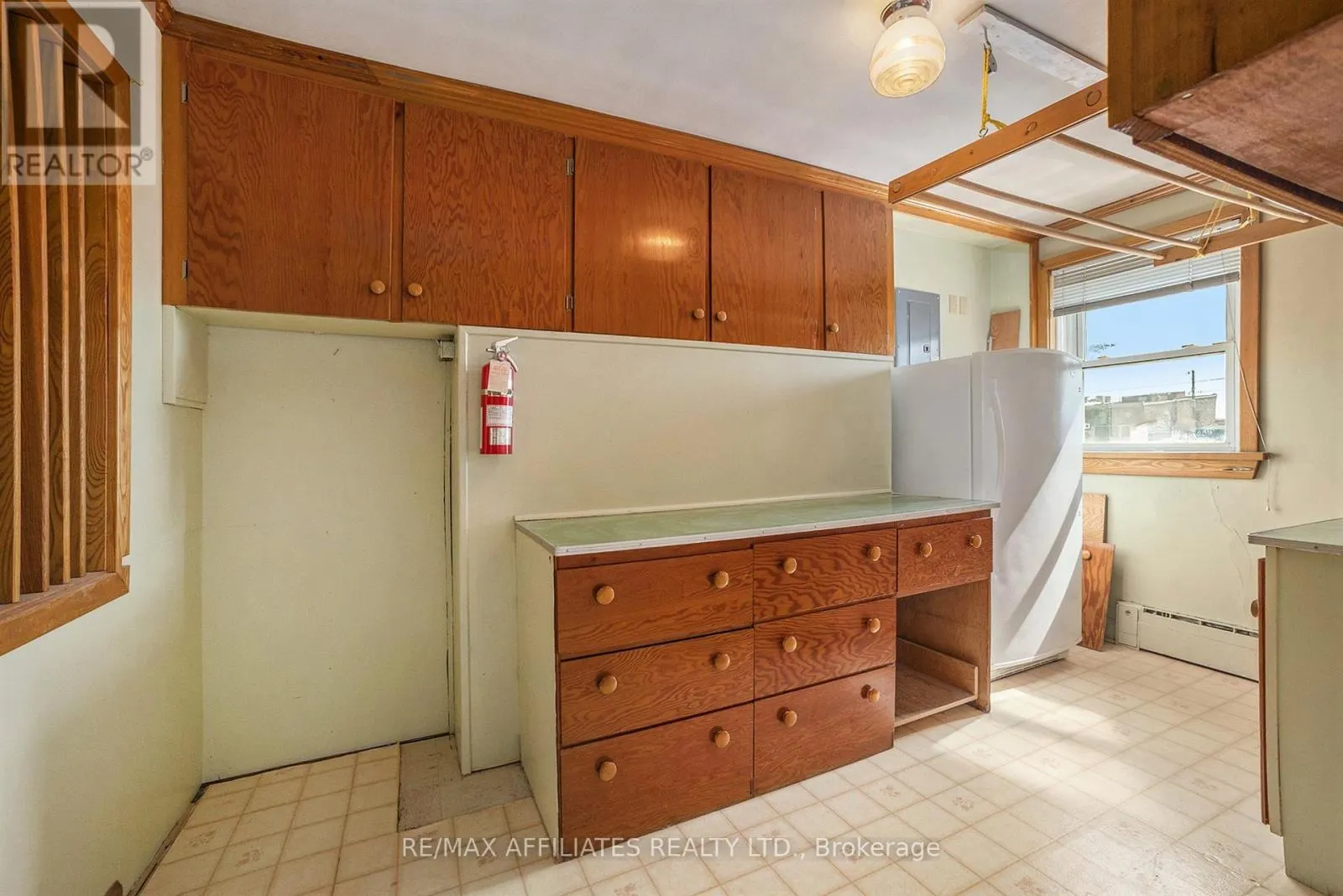 APT 1 - 21 WILSON STREET W