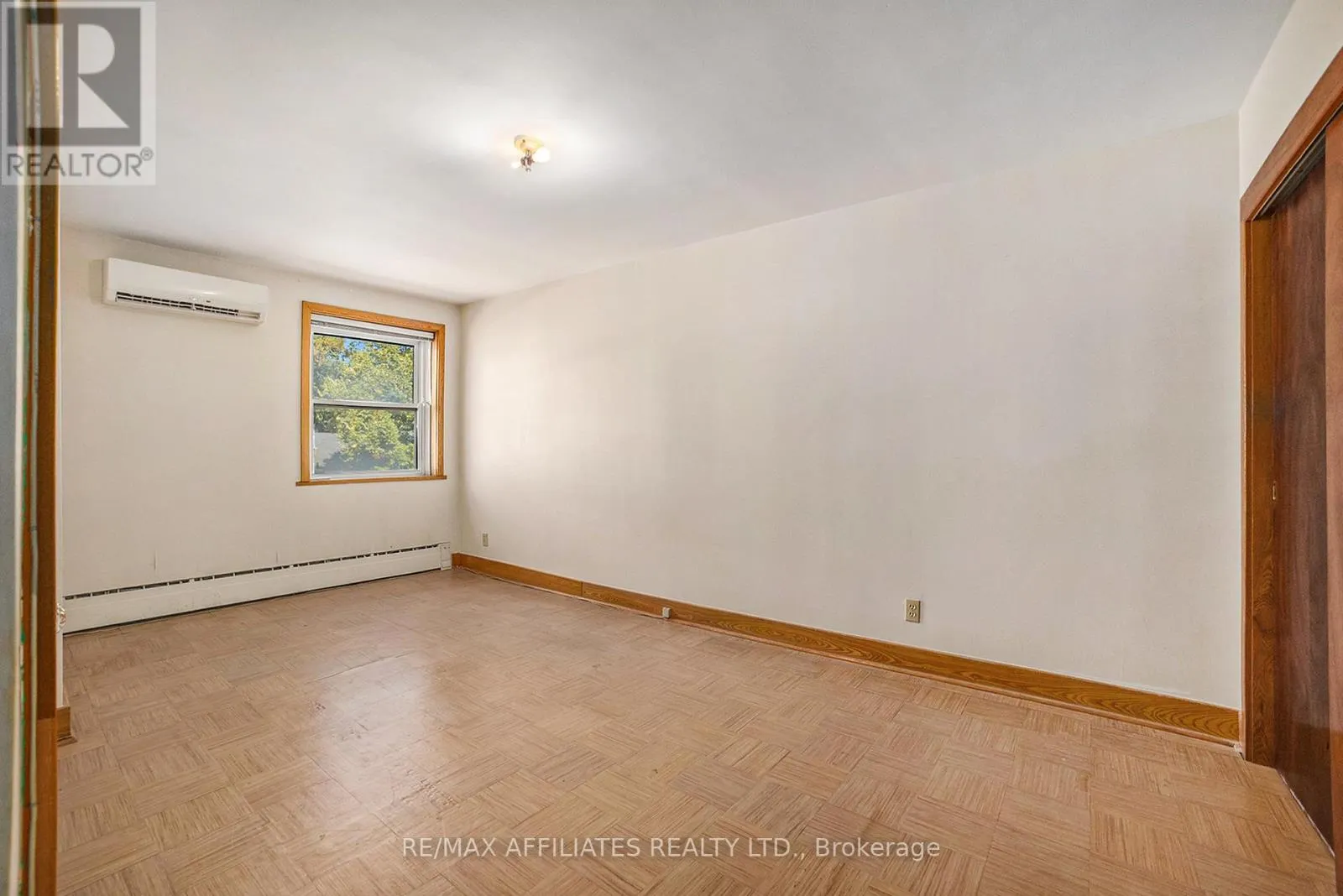 APT 1 - 21 WILSON STREET W