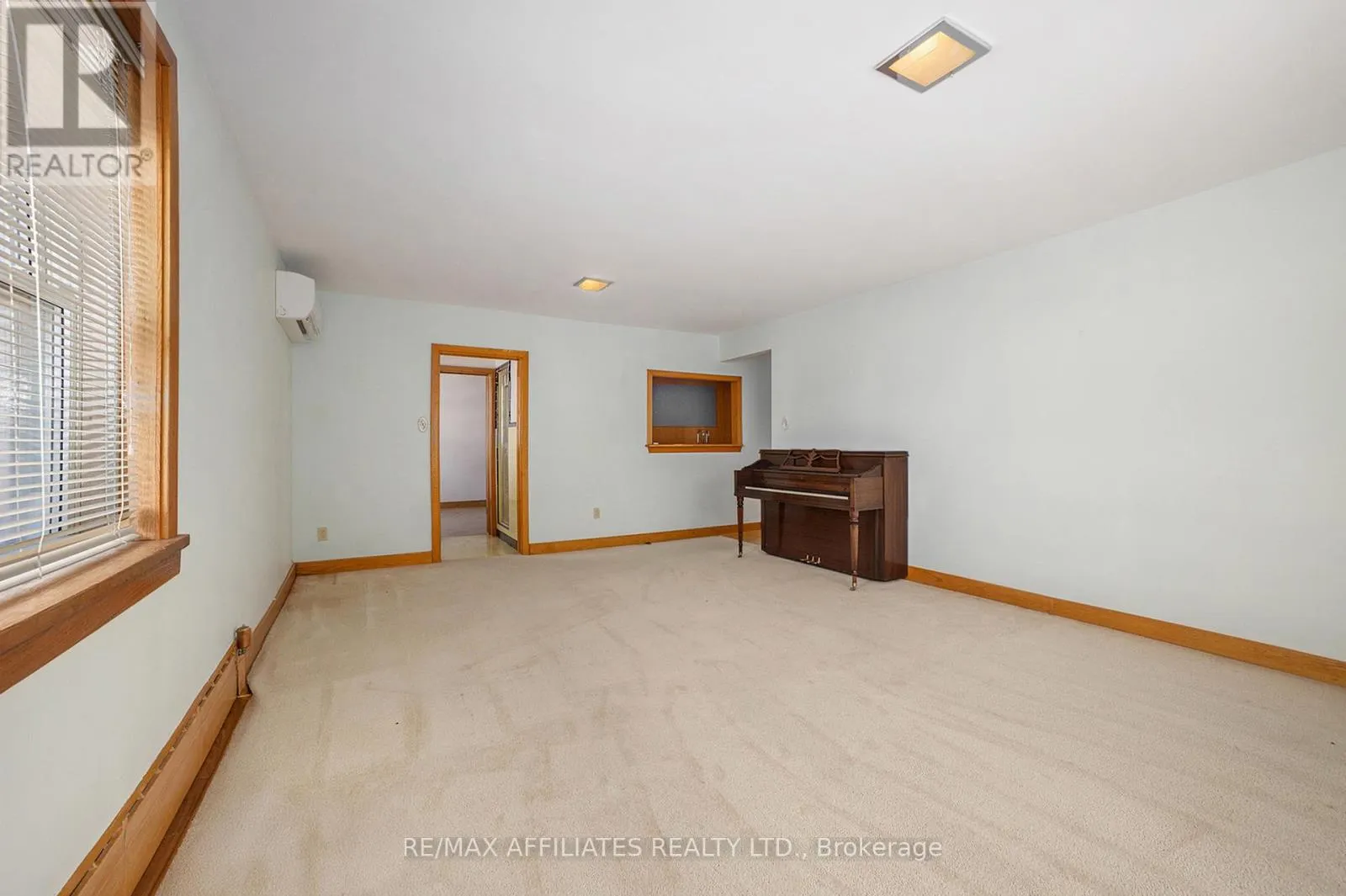APT 1 - 21 WILSON STREET W