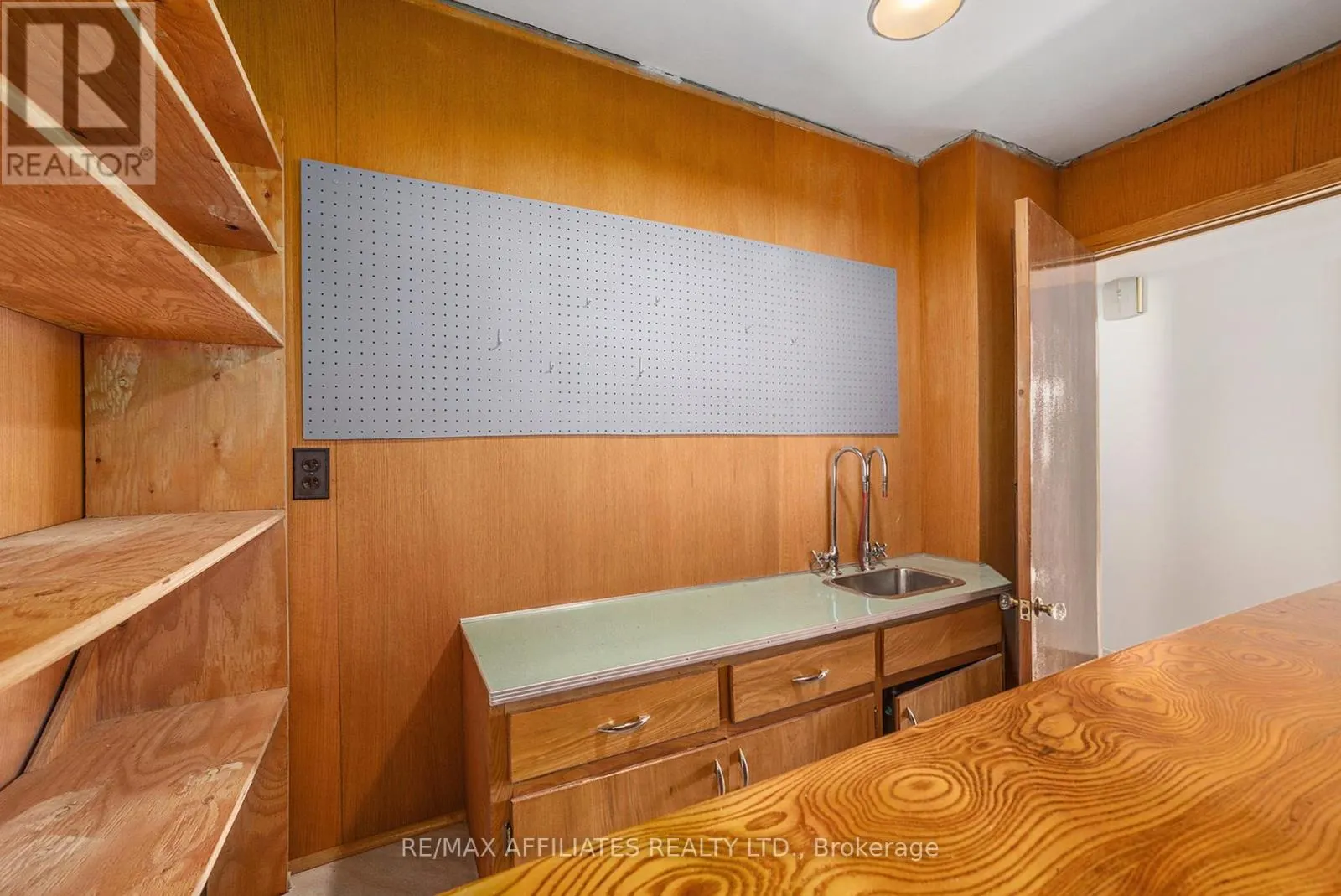 APT 1 - 21 WILSON STREET W