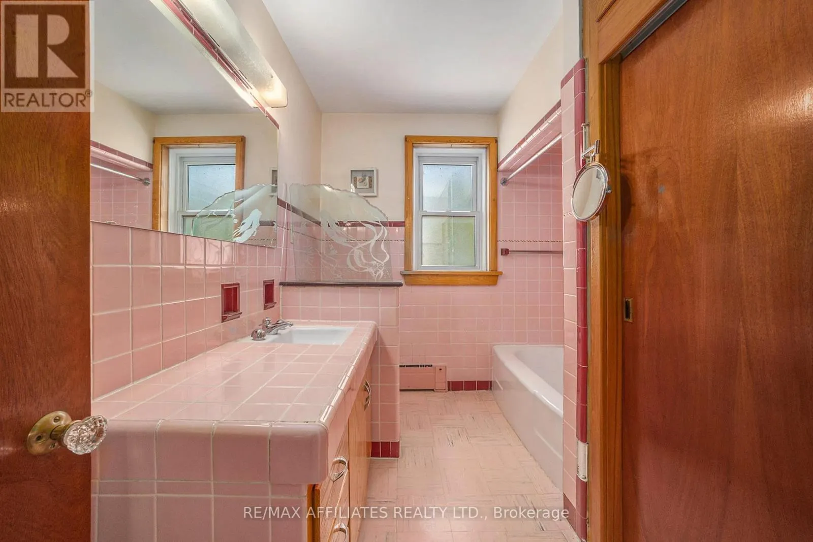 APT 1 - 21 WILSON STREET W