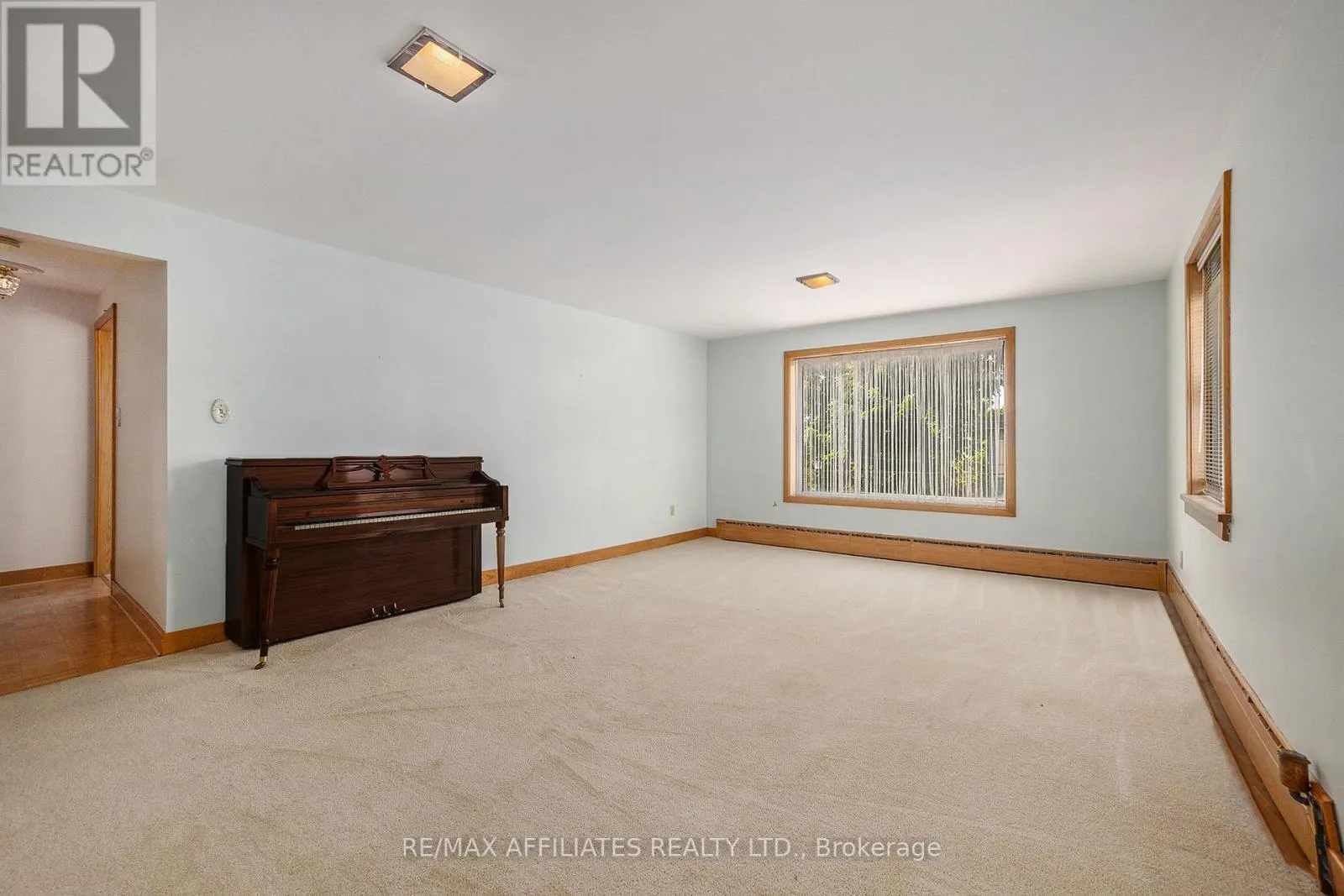 APT 1 - 21 WILSON STREET W