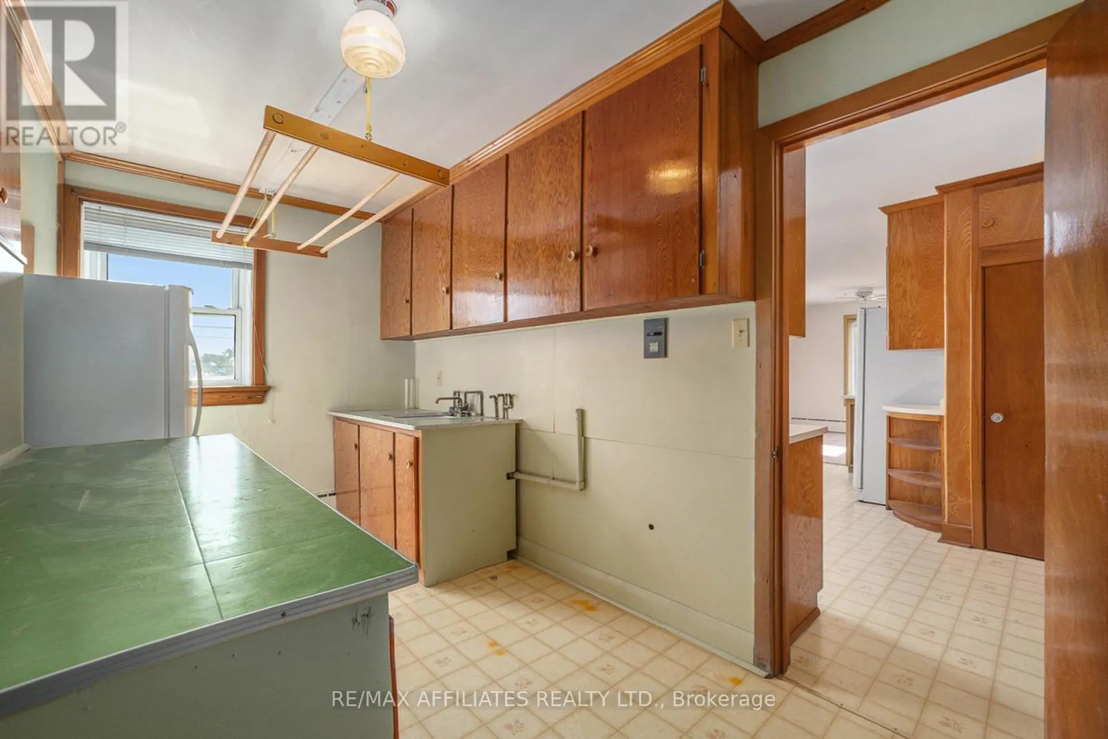 APT 1 - 21 WILSON STREET W
