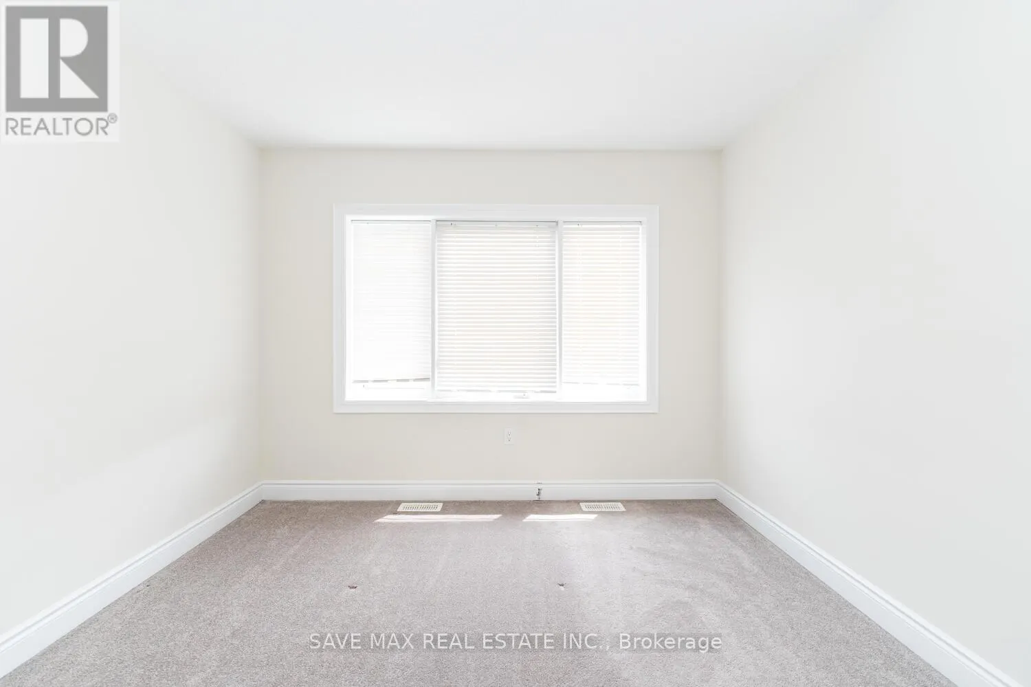 6 AMOS AVENUE