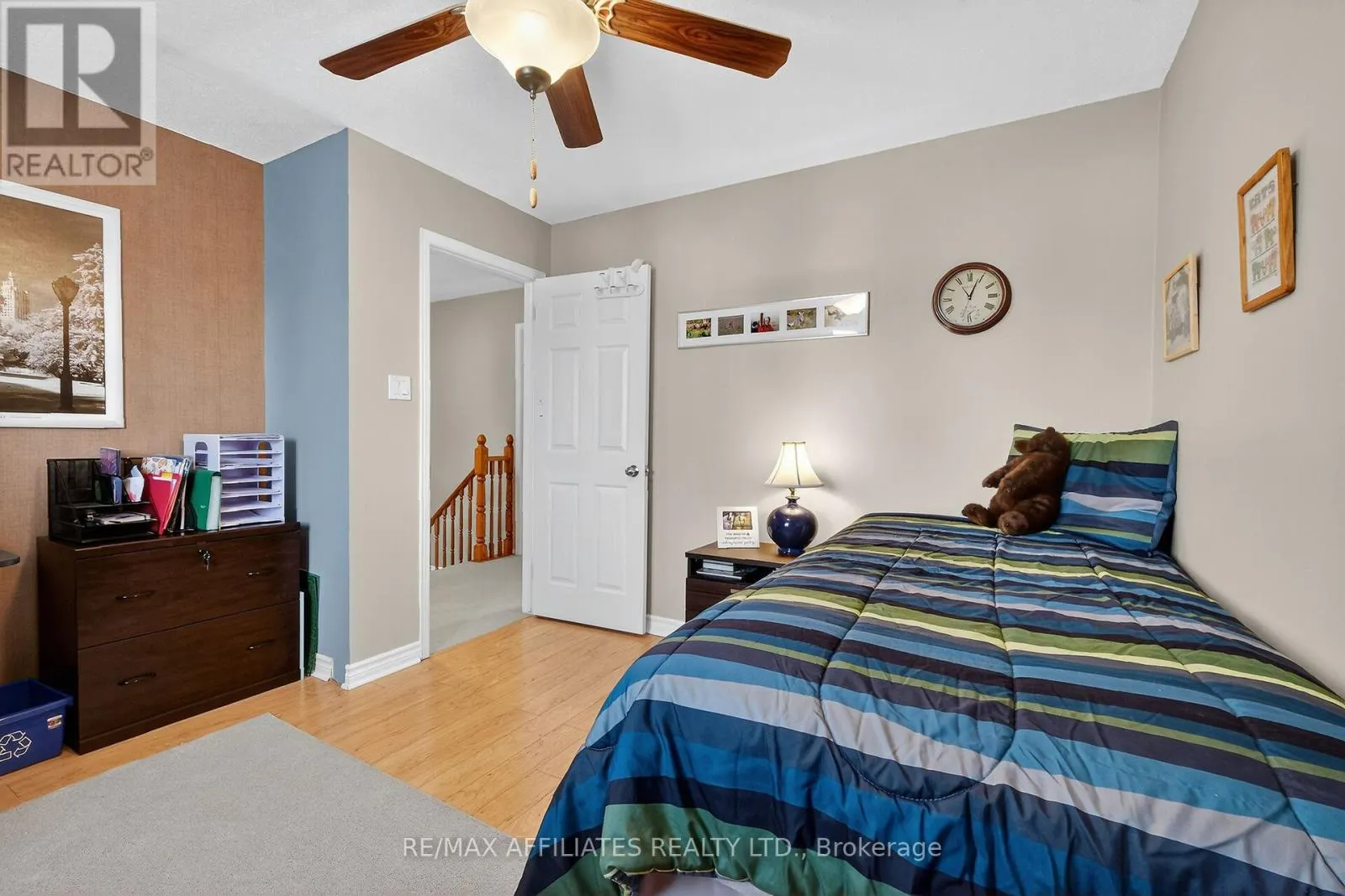 560 FALWYN CRESCENT