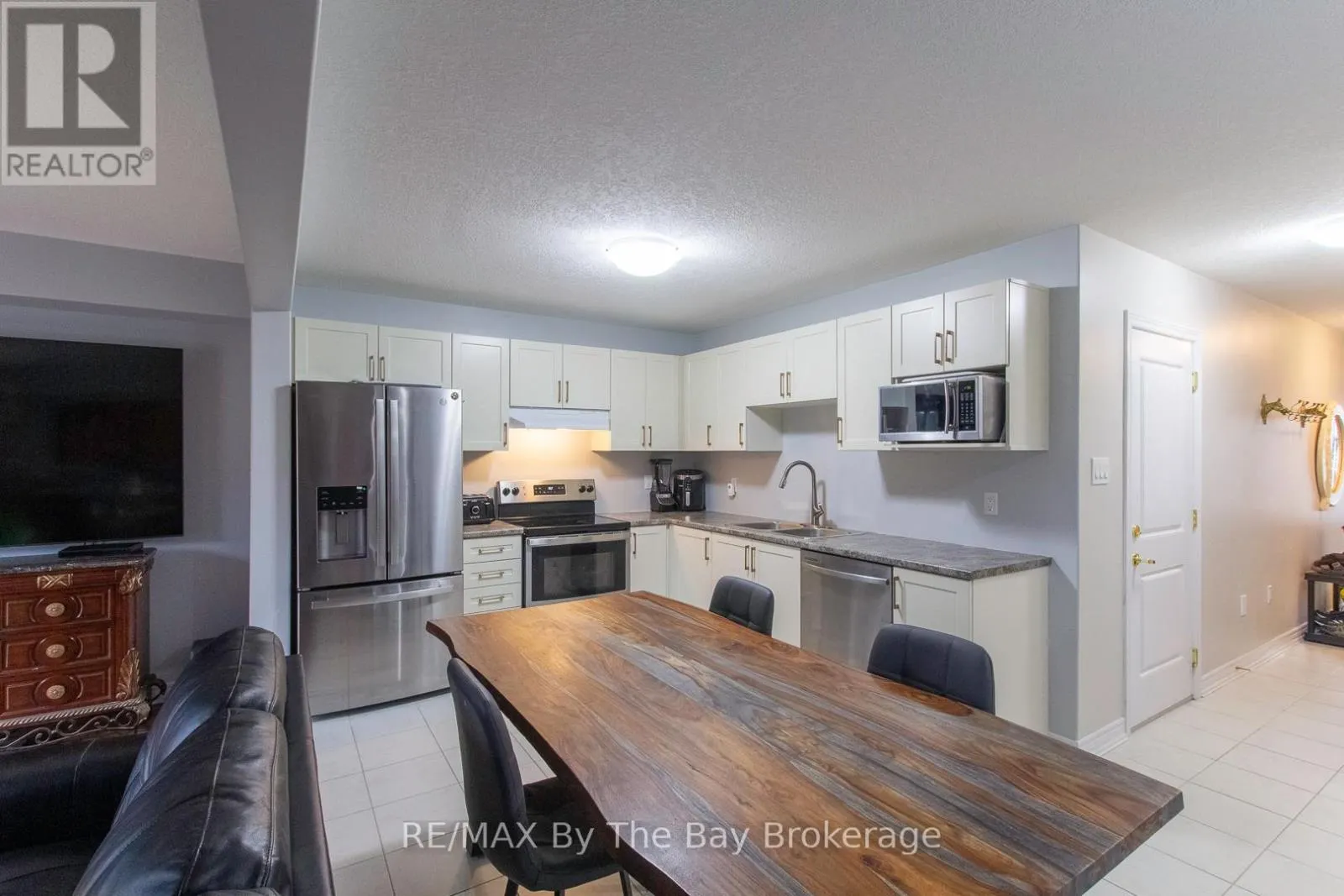 131 STONEBROOK WAY