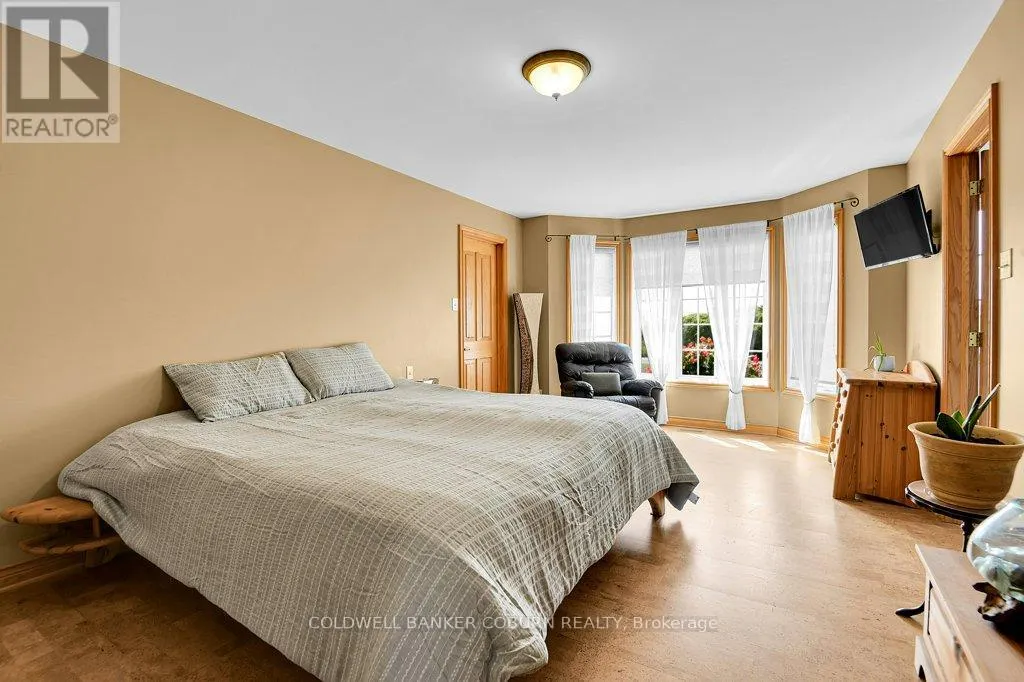 11229 LAKESHORE DRIVE