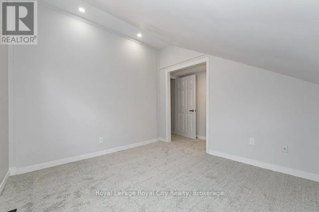 164 SUFFOLK STREET W