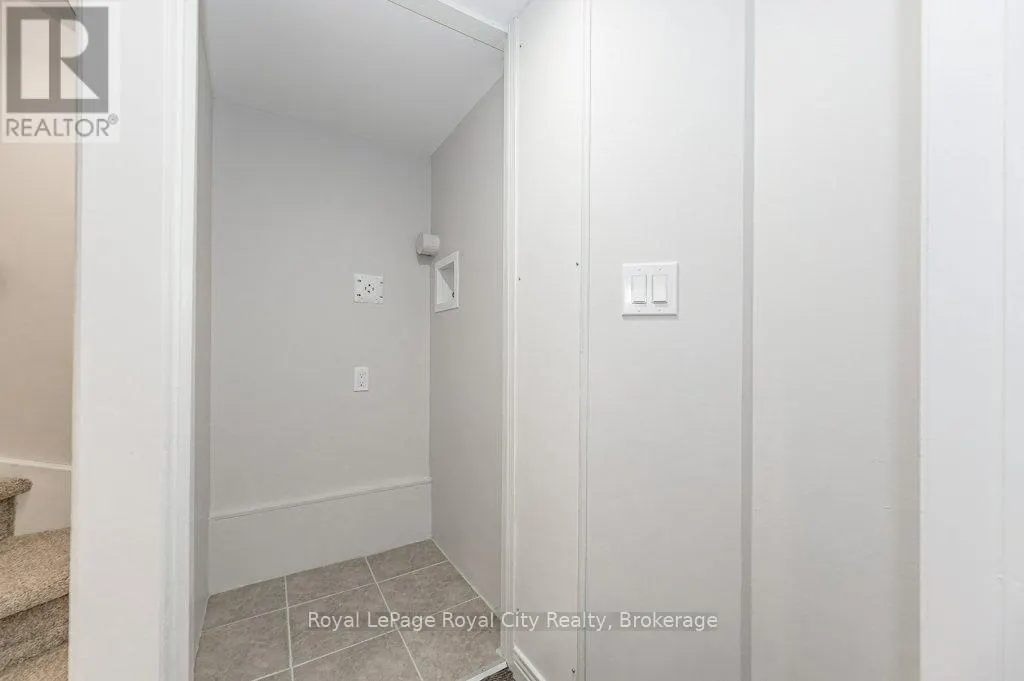 164 SUFFOLK STREET W
