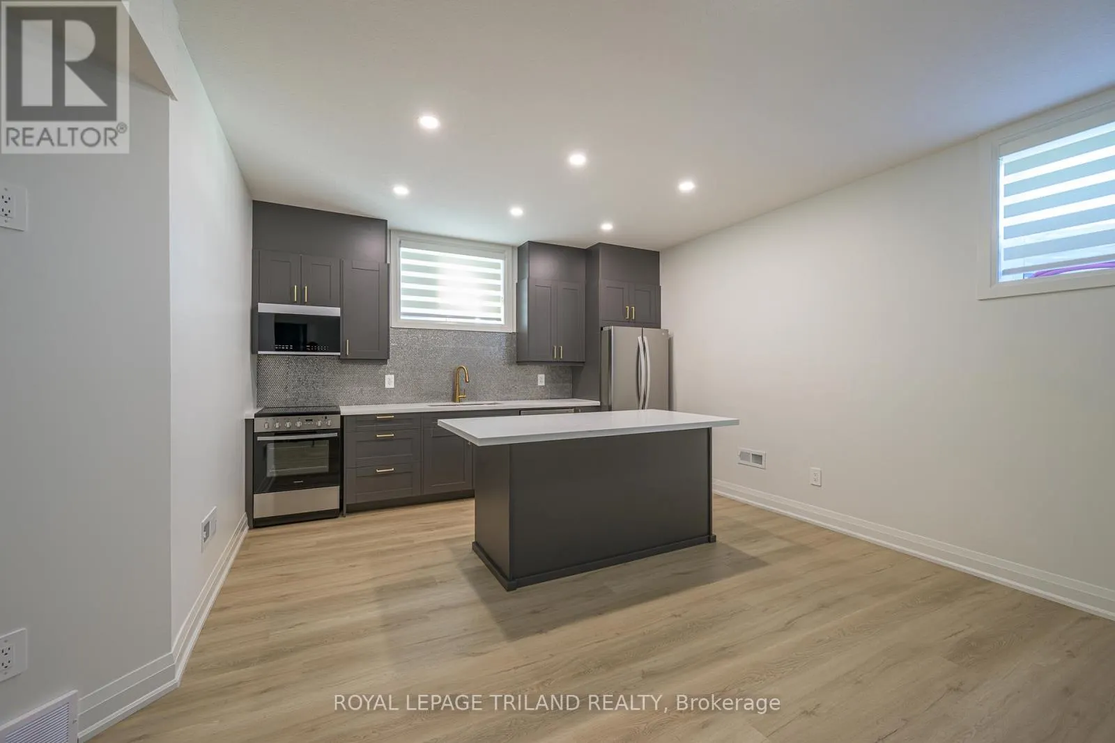 3741 SOMERSTON CRESCENT