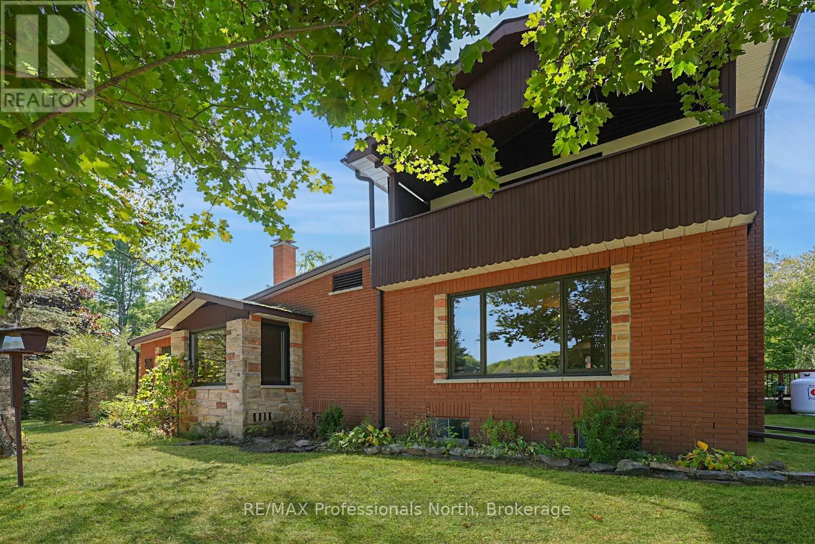 1093 DARK LAKE ROAD