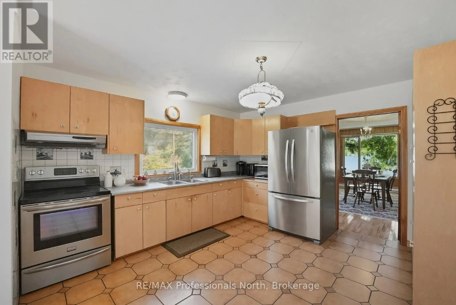 1093 DARK LAKE ROAD