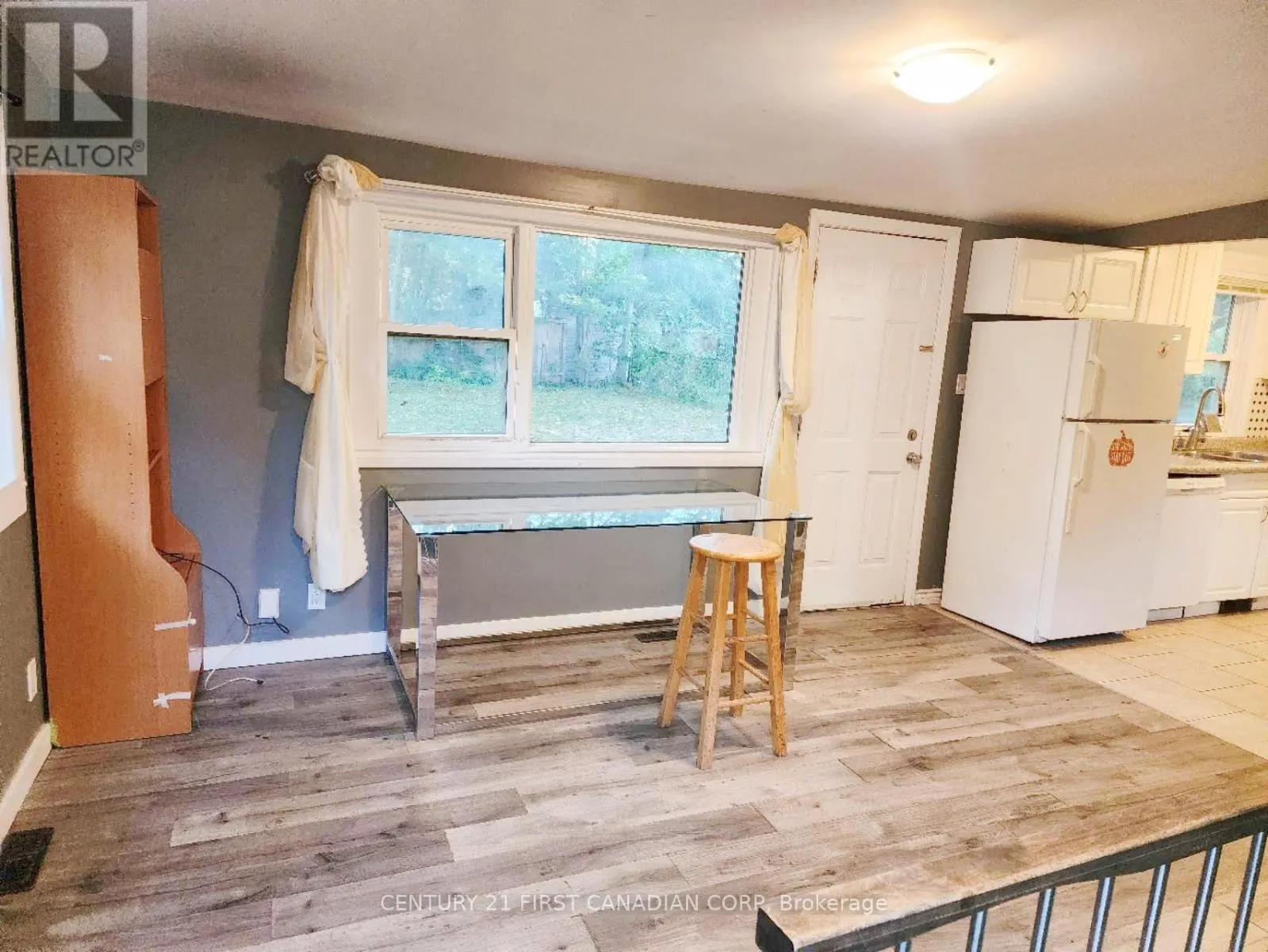 UNIT2 - 648 OXFORD STREET E, #Unit2