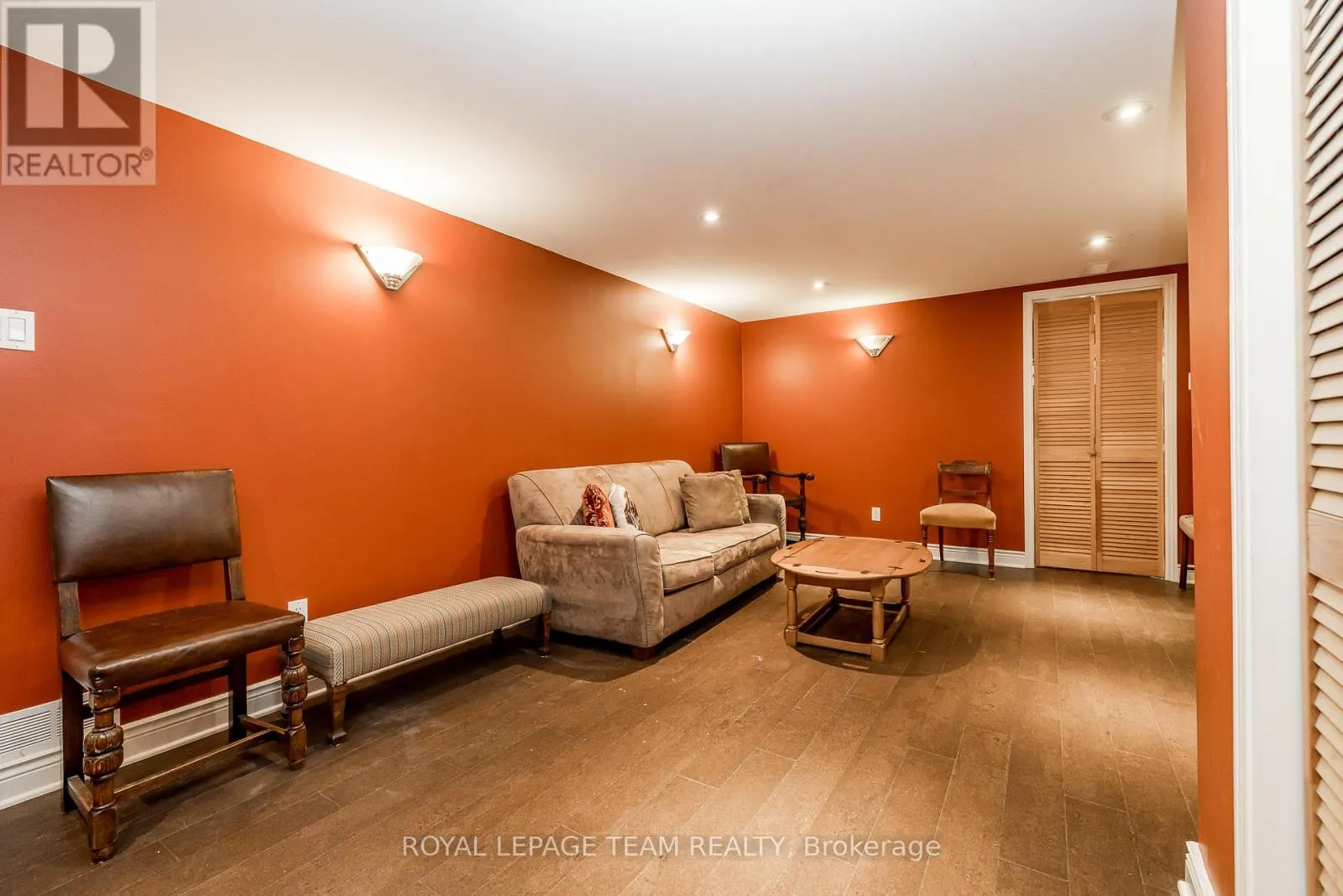47 GLENDENNING DRIVE