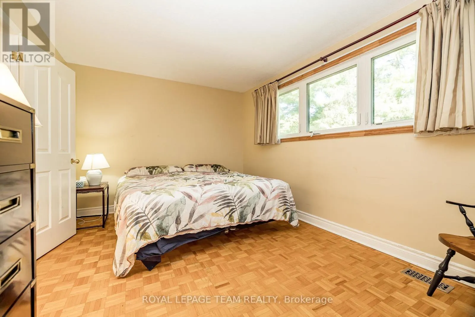 47 GLENDENNING DRIVE