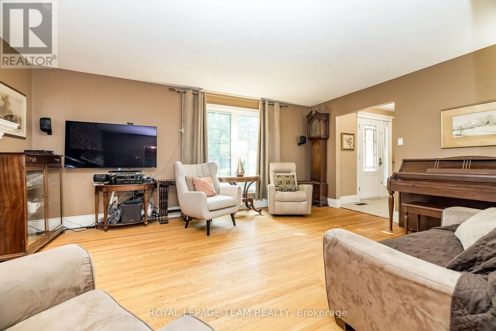 47 GLENDENNING DRIVE