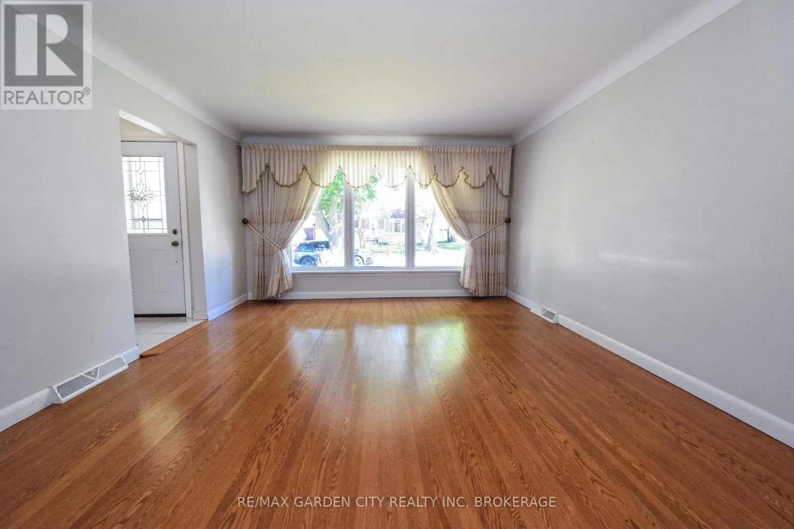 115 LARRAINE STREET