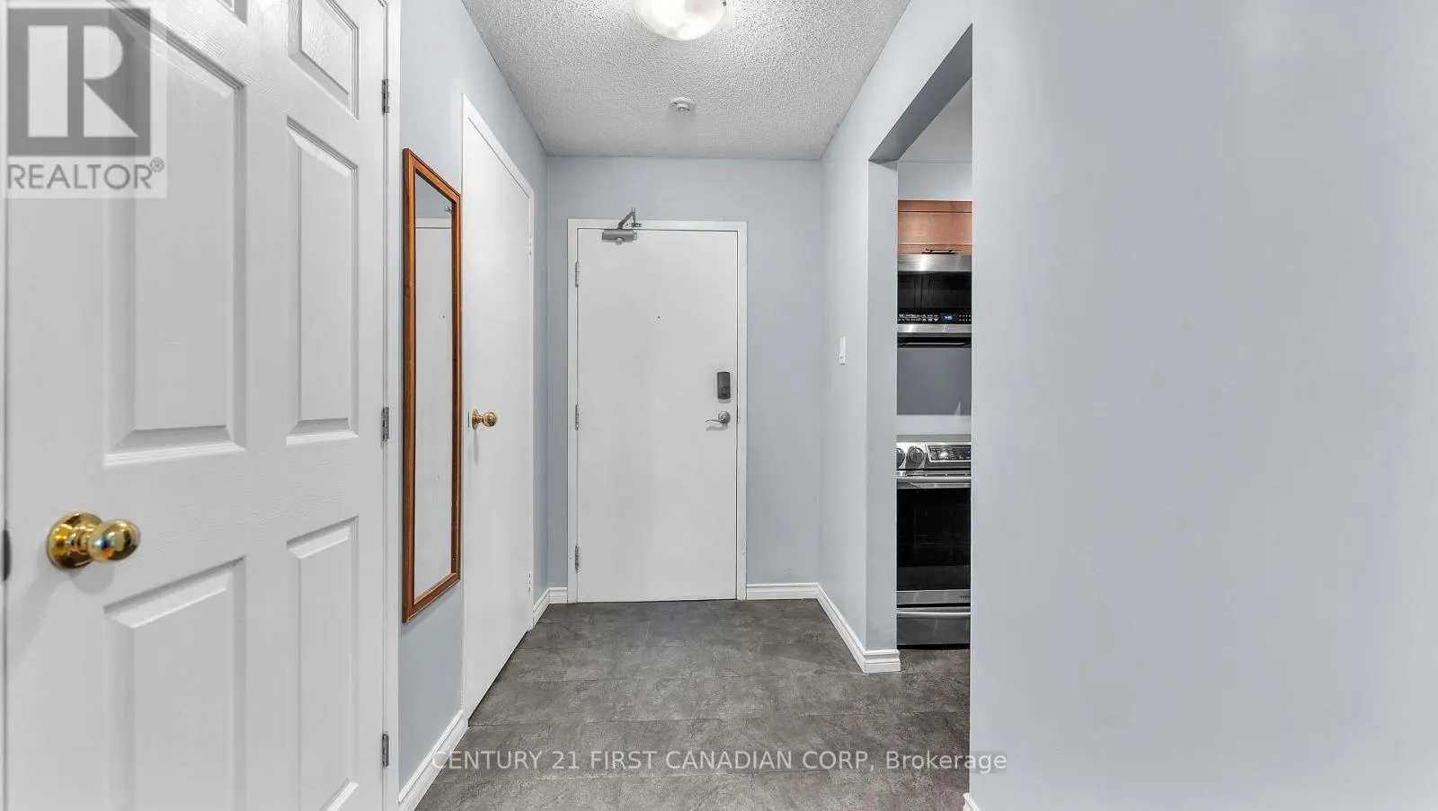 203 - 739 DEVERON CRESCENT, #203