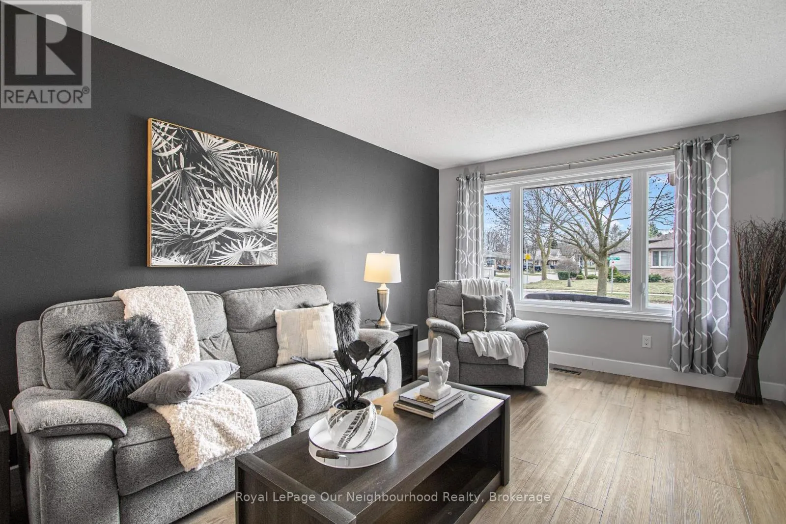 2 WOODFERN ROAD