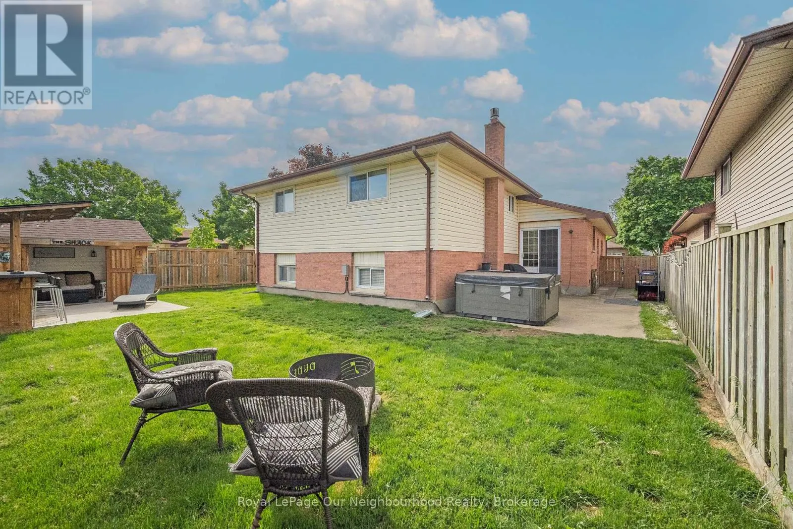 2 WOODFERN ROAD