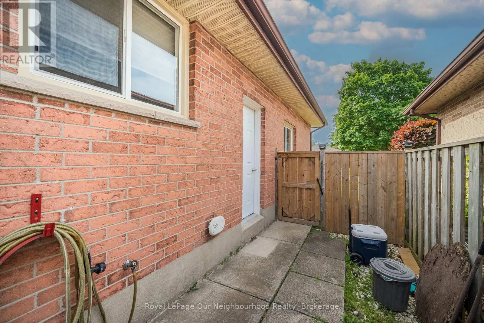 2 WOODFERN ROAD
