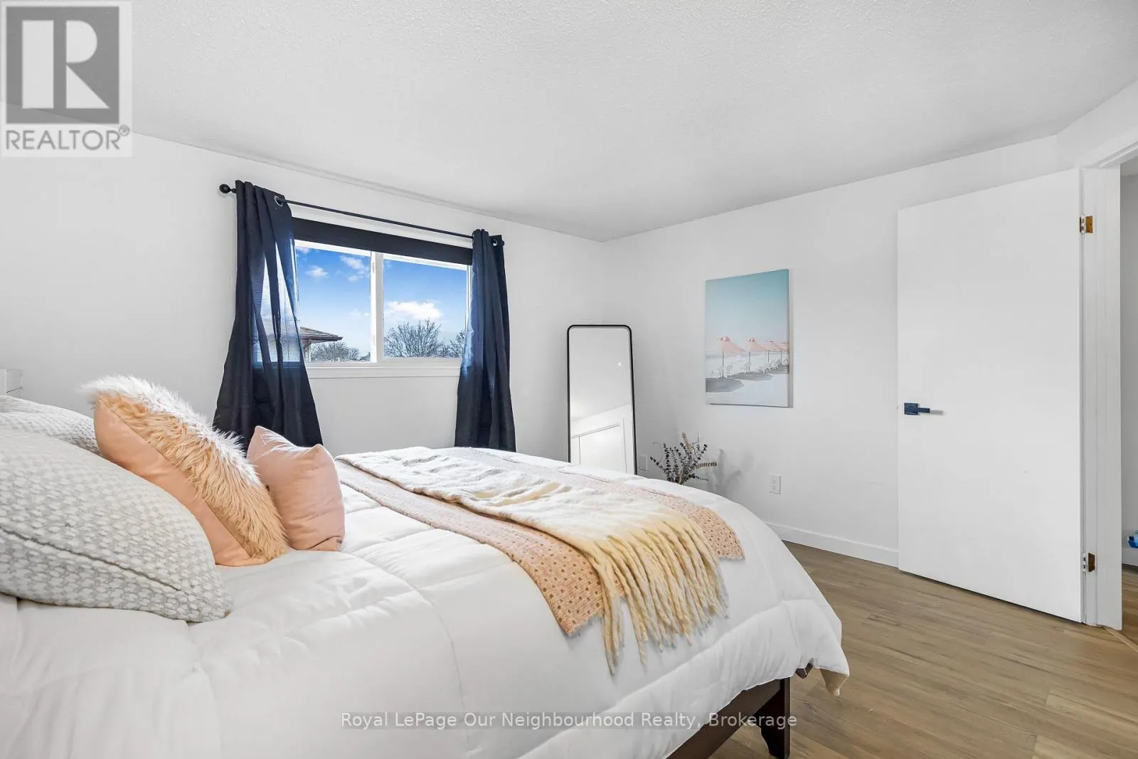 2 WOODFERN ROAD