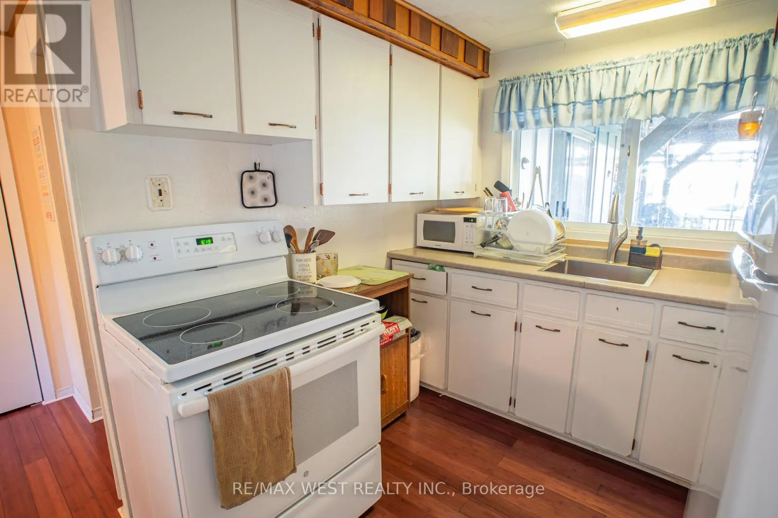 1392 ISLAND VIEW DRIVE