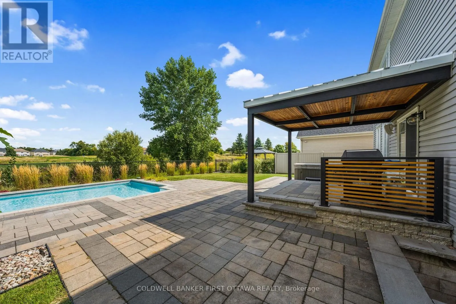 441 BLACKLEAF DRIVE