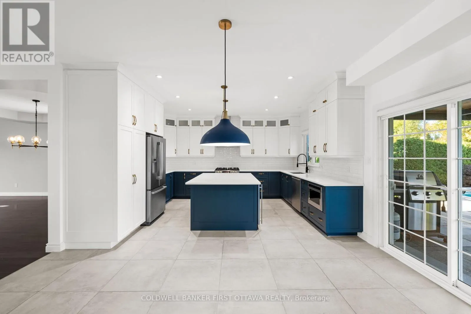 441 BLACKLEAF DRIVE