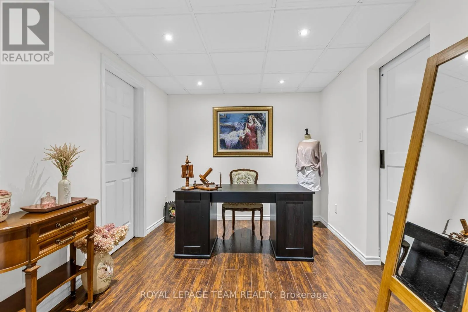 15 EMPRESS DRIVE
