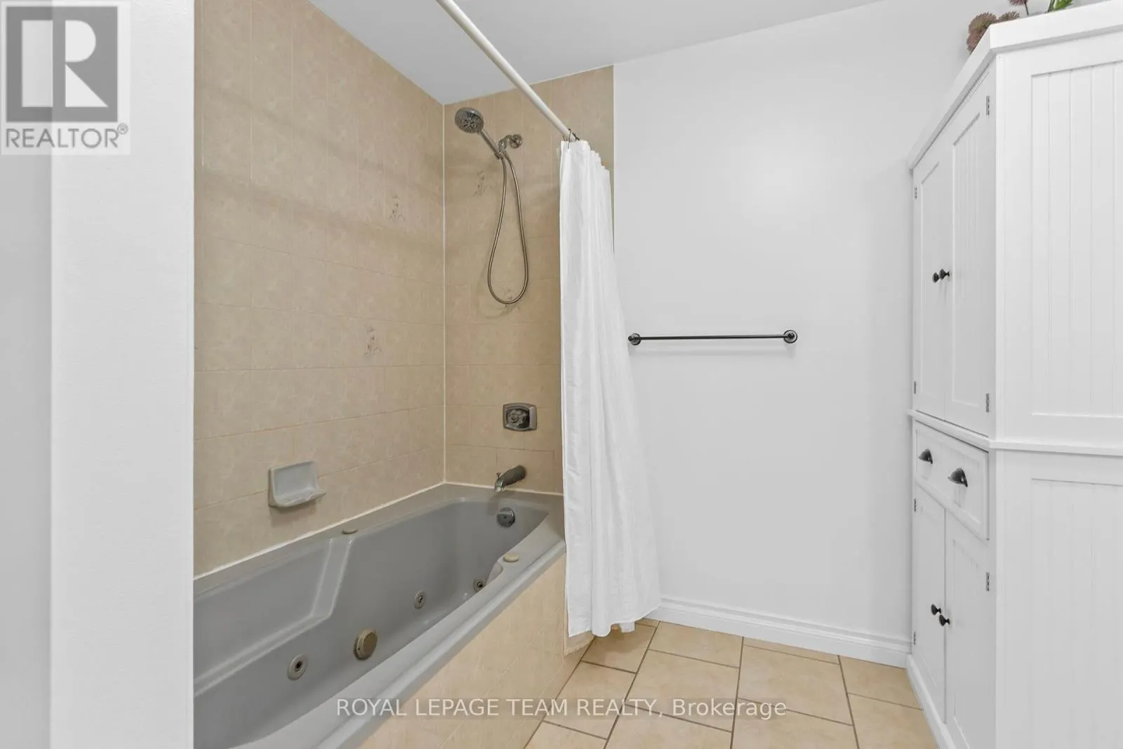 15 EMPRESS DRIVE