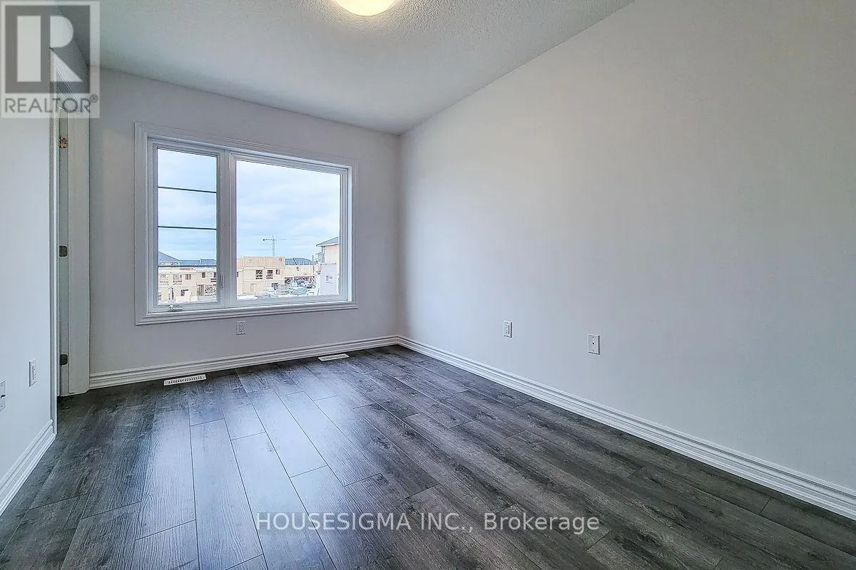 33 - 61 SOHO STREET