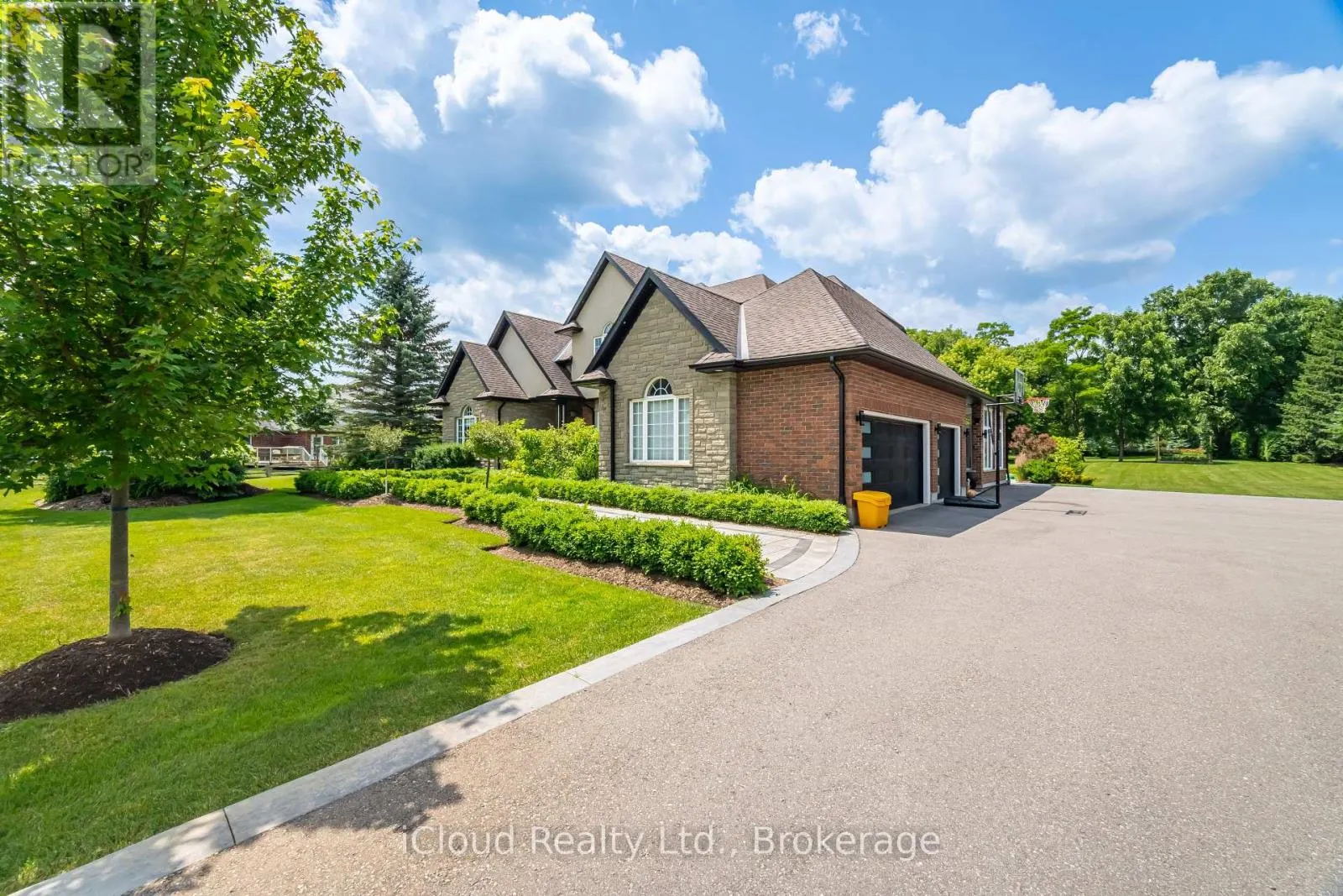 4 DEER VIEW RIDGE