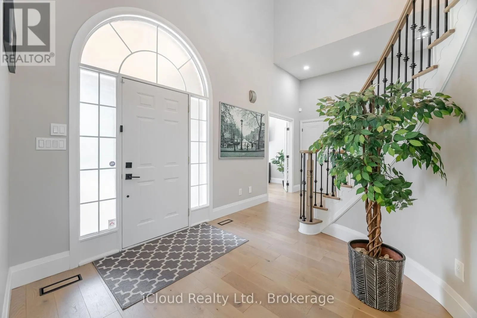 4 DEER VIEW RIDGE