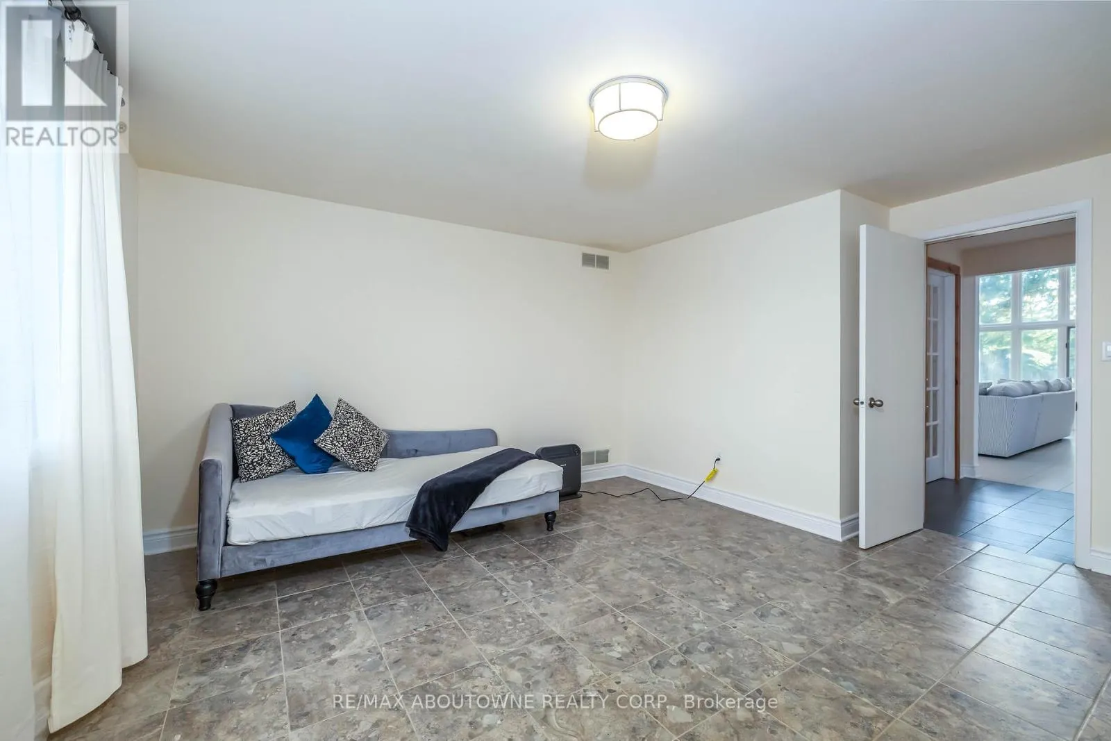 3276 GOVERNORS ROAD