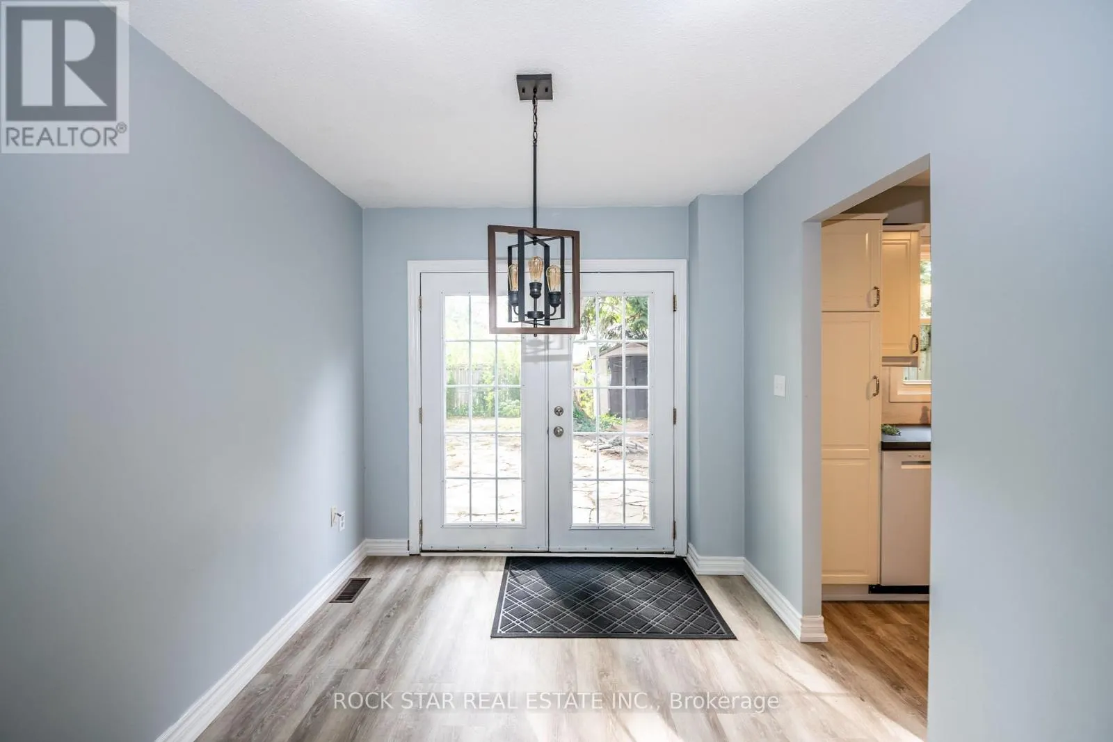 42 OAKMEADOW PLACE