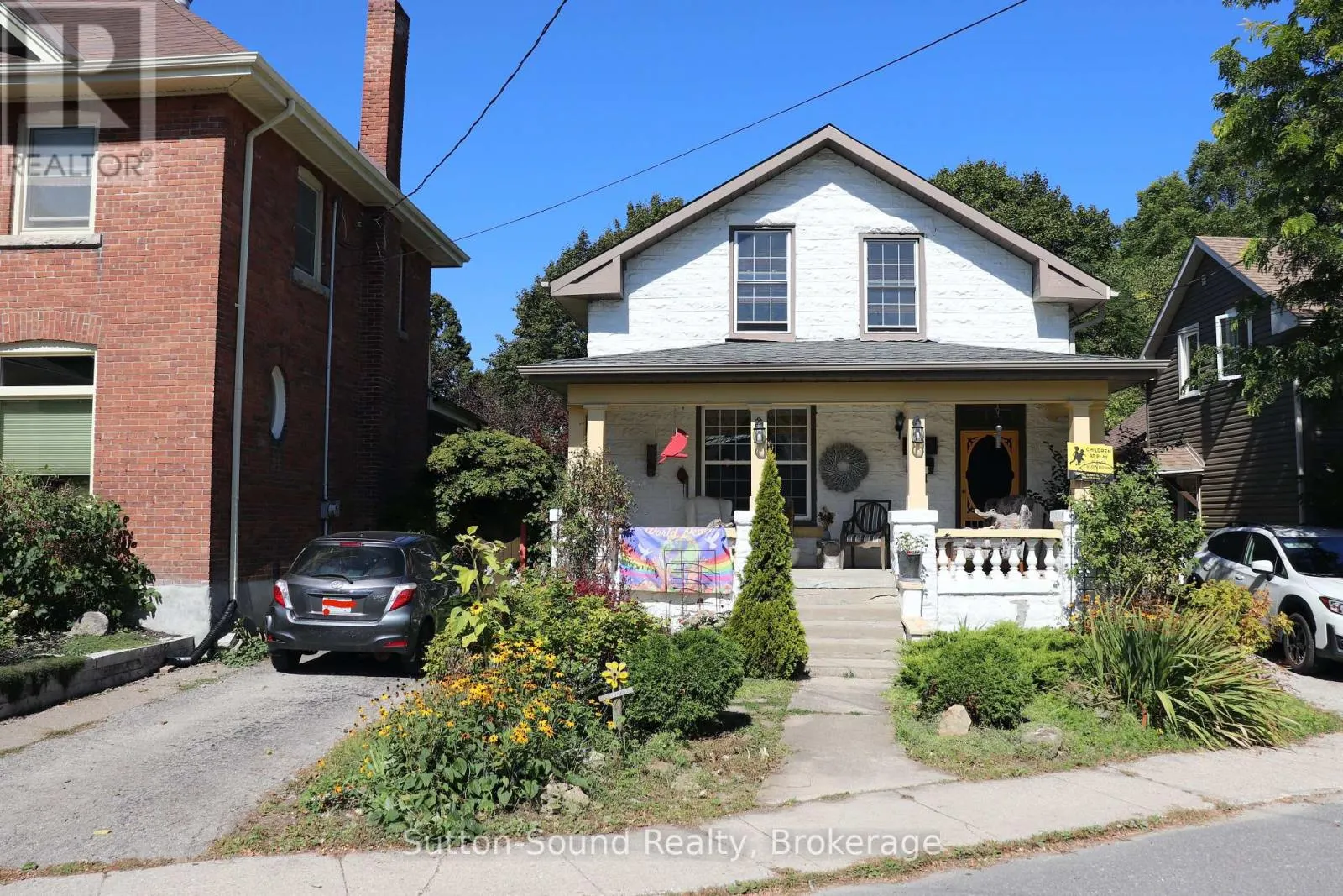 250 5TH STREET E