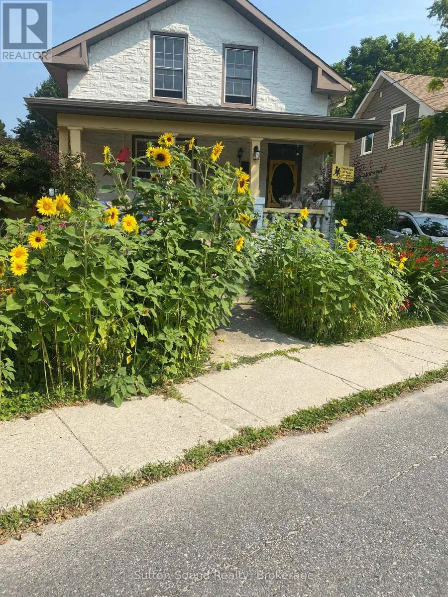 250 5TH STREET E
