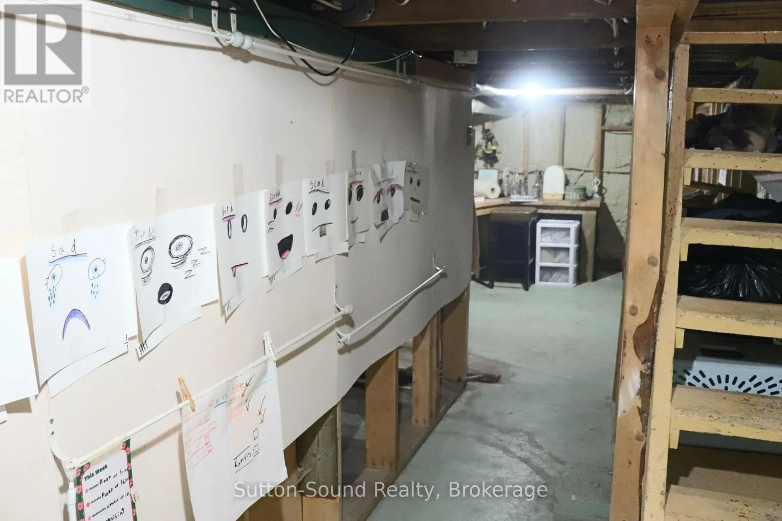 250 5TH STREET E