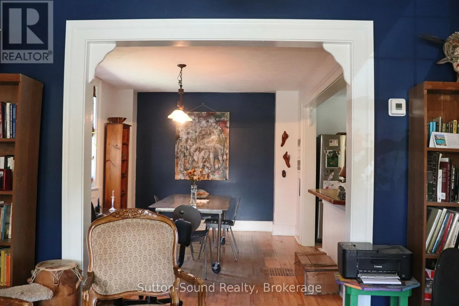250 5TH STREET E