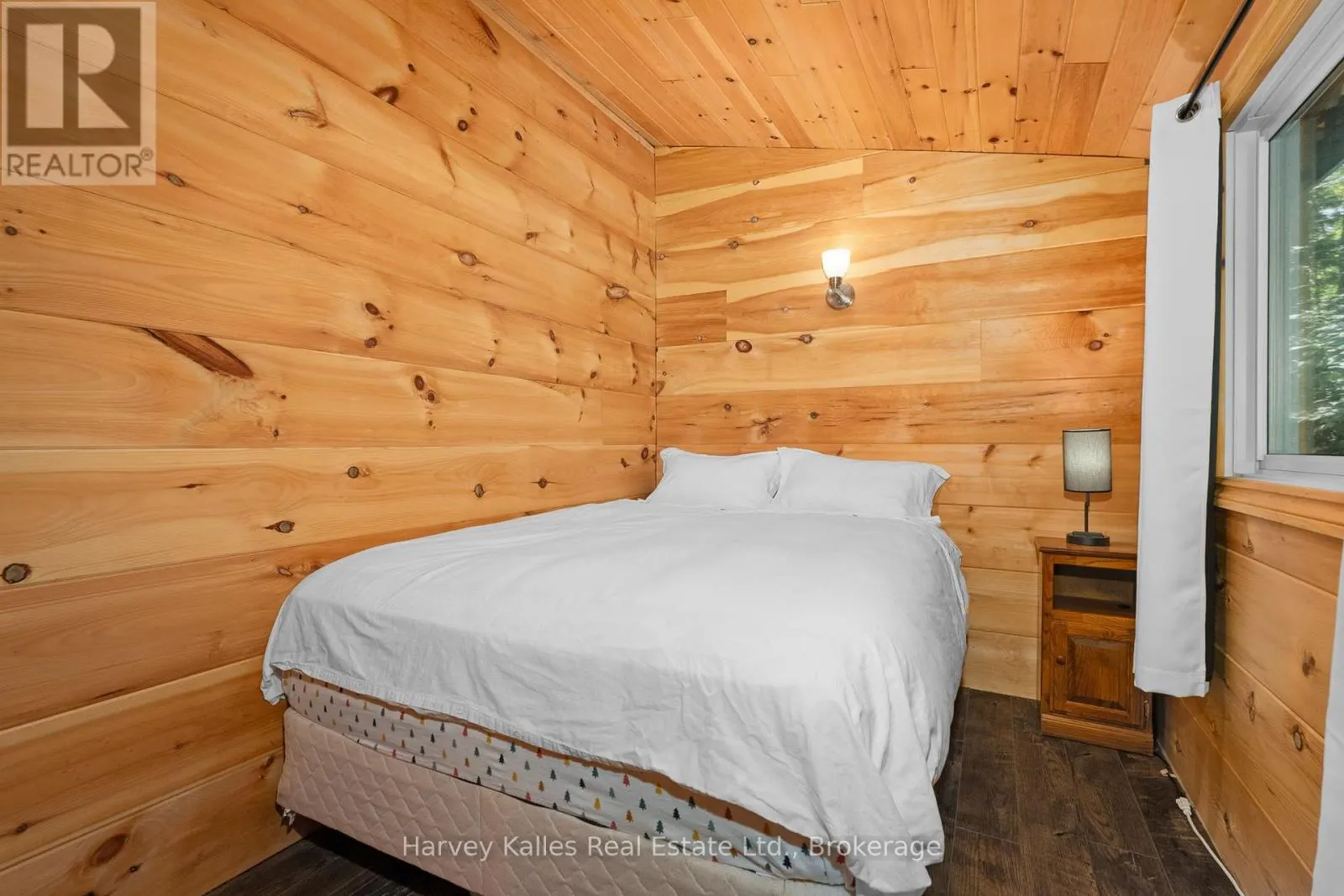 1003 HOLLOW ROAD