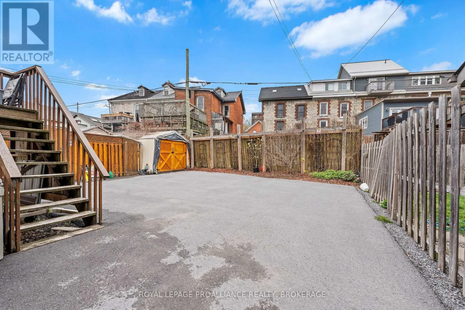 272 WELLINGTON STREET