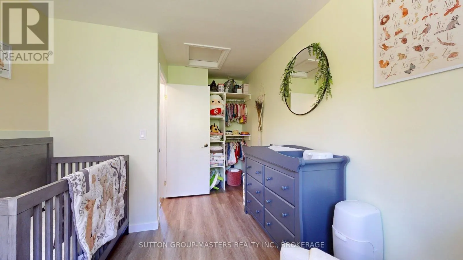 4 TRILLIUM COURT