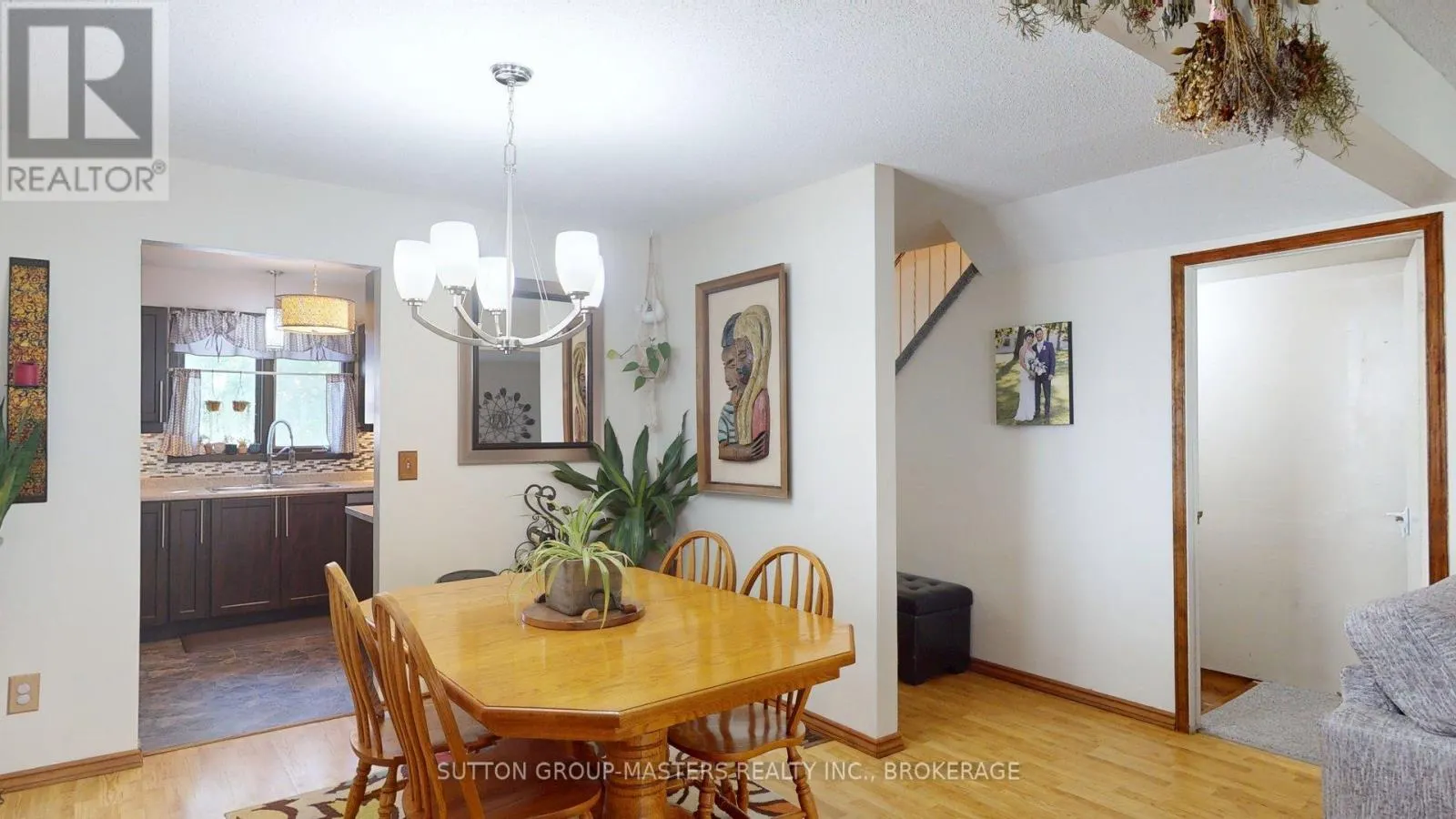 4 TRILLIUM COURT