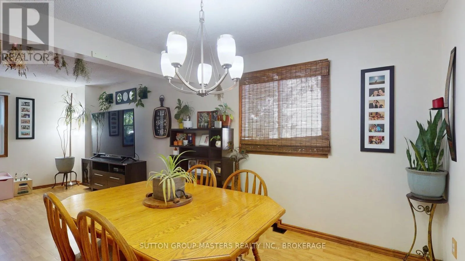 4 TRILLIUM COURT