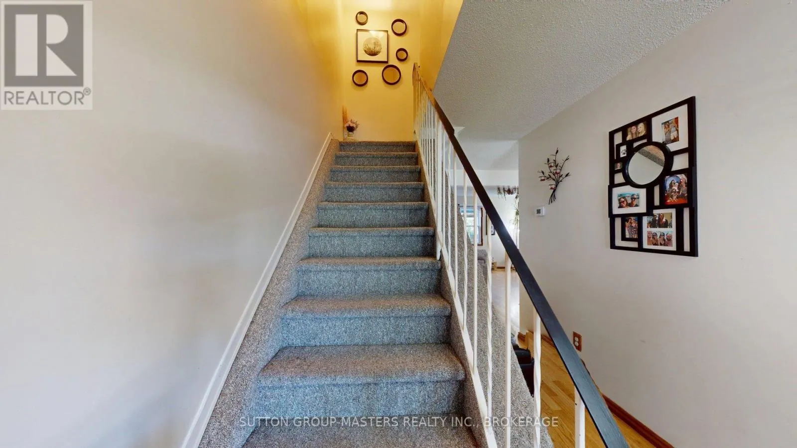 4 TRILLIUM COURT