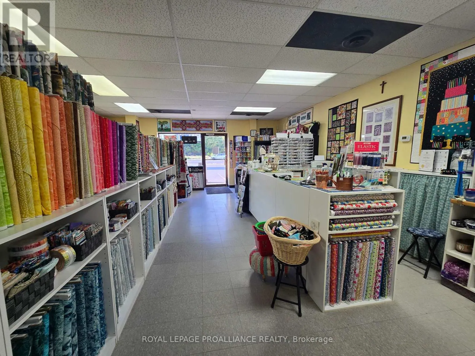 2 - 191 DUNDAS STREET E, #2