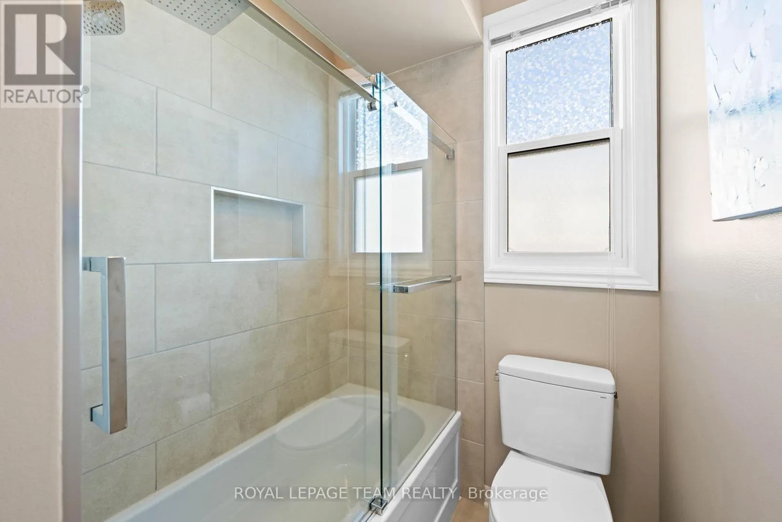 2193 TRAILWOOD DRIVE
